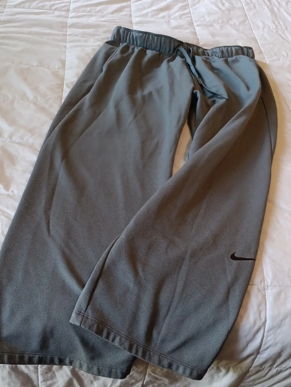 Nike Men's Dark Gray Jogger Sweatpants